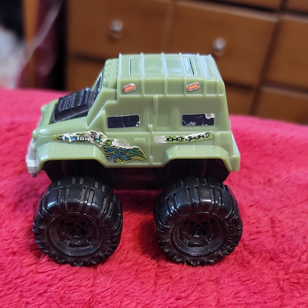 Tonka Garage Dust Storm Rally toy truck, 2011, McDonald's